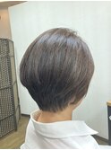 ショートヘアスタイル