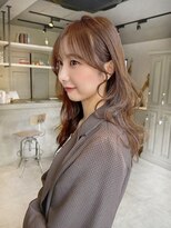 ユヌ(Une) ブリーチなし透明感ブラウンカラー前髪顔まわりカットヘアセット