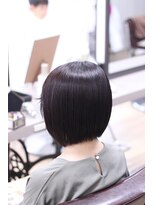 ルーミールーム(RoomieRoom)&nbsp;20代30代40代大人可愛い前下がりボブ艶々美髪スタイル