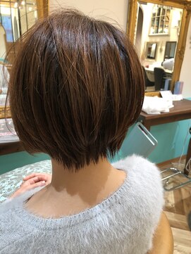 ロンド ブランシュ 錦糸町北口(Lond blanche) 40代50代必見!前下がりショートスタイル☆