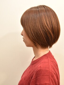 ヘアスタジオヘーフリヒ(HAIR STUDIO HoFLICH) 【エアーボブ】