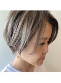 大人かわいい前下がりショート