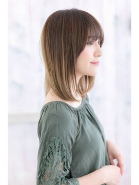 ミック ヘアアンドビューティー 大山店(miq  Hair&Beauty) 前下がり×グラデカラーの小顔ミディa