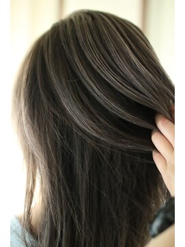 シェリー アン(cherie un) バレイヤージュ