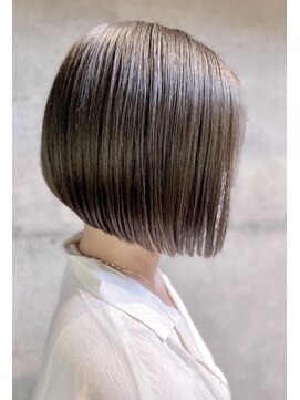 クレドガーデン 西新井店(CRED GARDEN) 大人可愛い/前下がりぱつっとボブ/透明感グレイアッシュ西新井v