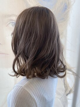 コワファースト 大分(COIFF1RST) ミディアムカット×アッシュカラー