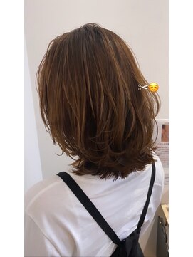 イニット 奈良新大宮(init.) 20代 30代 40代 モテ髪 サイドバング ナチュラルウルフ 横顔美人