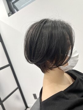 ピックアップ(ｐｉｃｋ ｕｐ) 白髪ぼかし丸みショート