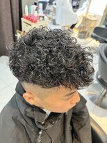 アイズ 海老名(AIZU)&nbsp;スペインカール　ツイストスパイラルパーマ波巻きパーマフェード