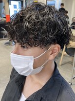 リット バイ フィフス 鹿児島中央駅店(Lit. by fifth)&nbsp;波巻きスパイラルパーマメンズマッシュツイストスパイラルパーマ