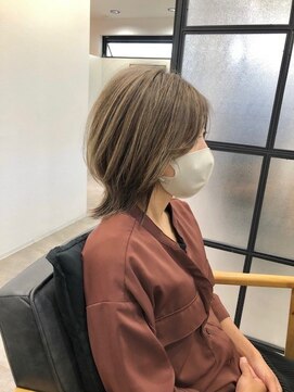 ピックアップ(ｐｉｃｋ ｕｐ) 白髪ぼかしハイライト×ショートスタイル　白髪染め