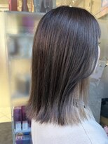 ロミバイリー(Romi by Lyee)&nbsp;イヤリングカラー 外ハネボブ