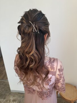 ヌイ(nui) [佐賀/half up/ハーフアップ/お呼ばれアレンジ]