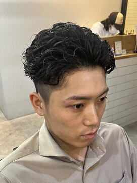 フランクスバーバーリザーブ 人形町店(FRANK’S BARBER RESERVE) 宮城リョータ/人形町/barber/y