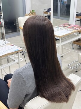 レヴィア(REVIA) 髪質改善トリートメント前髪カットレイヤーカット