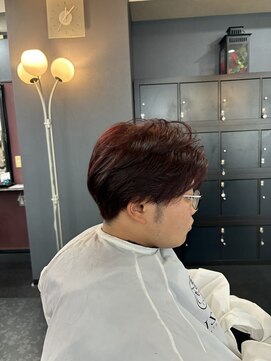 アイズ 本厚木(AIZU) メンズハイトーンレッドカラー ブリーチ無し ニュアンスパーマ