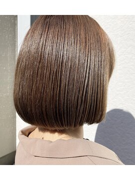 フラバー(flover) ☆flover☆【ブリーチなしベージュ×ミニボブ】kanna