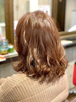 アンプリュス リアン(1+ Unplus lien)&nbsp;ミディアムレングスのローレイヤースタイル/亀戸