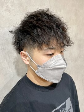 ターフタカサキディエル(TURF TAKASAKI D.L) ツーブロック×スパイラルパーマ