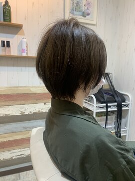 ティアラ 桜木町(TIARA) ウルフショート グレイベージュ