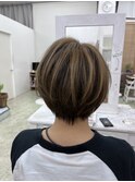 20代30代40代大人インナーカラー耳掛け切りっぱなし大人ボブ