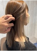 イヤリングカラー×ベージュ系カラー