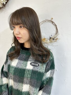 アミュー(amiu) ハイライトオリーブベージュ