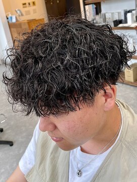 フゥ 宇都宮(FeU) 波巻きパーマツイストスパイラルパーマメンズマッシュパーマ