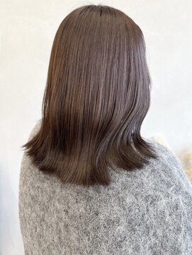 ミュラ(mulah) ブリーチなし透明感カラーラベンダーベージュ＊外ハネミディアム