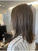 透明感グレージュ♪切りっぱなしミディアム