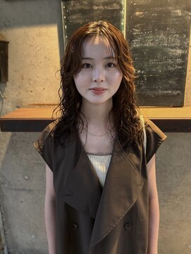 エヴリンアンドペイジ(Evelyn&paige) くるくるパーマ/大人パーマ【神戸元町/水原】