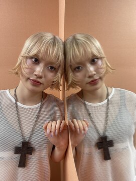 キジ(KIJI) レイヤーボブ/ホワイトカラー/ホワイトミルクティー/ハイトーン