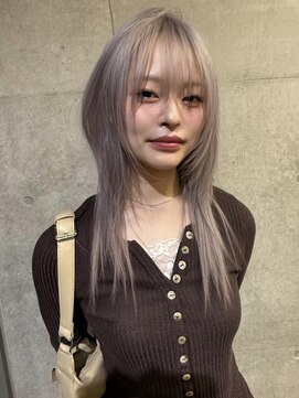 ナループロアボタン(Nalu pu loa BOTAN) レイヤーカット/ハッシュカット/アイルバーブロンド