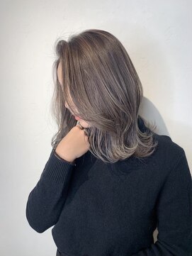 モーション 新宿(motion) グレージュ×グラデーション