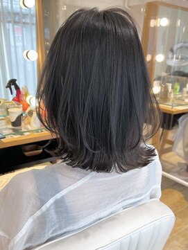 ネオリーブ チロル 横浜西口店(Neolive CiroL.) レイヤーボブ アッシュブラック 簡単スタイリング