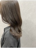 アッシュベージュ×赤み消し