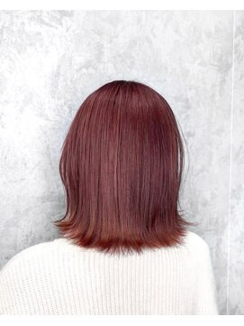 デミヘアー(Demi hair) ピンクグレージュカラー×外ハネスタイル