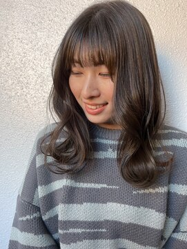 ヒトヒト(hitoHito) くびれセミロング