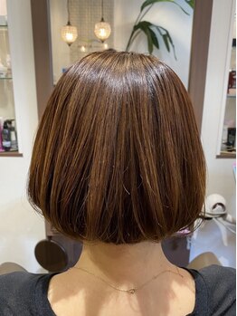 ヘアーサロン キキョウ(hair salon kikyo)の写真/いつまでも綺麗でいたい…！繰り返しの白髪染めだからこそ、髪だけでなく頭皮や肌をいたわり上質なヘアに。