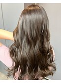 透明感グレーベージュ