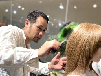 シュハリ(shuhari)の写真/綺麗な髪へ導く実力派スタイリストによるマンツーマン施術。365日綺麗な髪でいられるようお手伝いします。