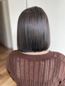 イロン(iroN) 20代女性　グレーブラック