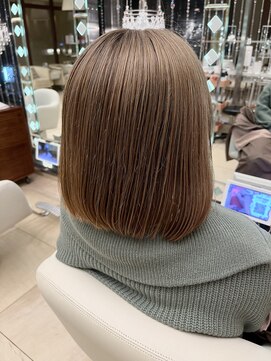 チップタップ 目白店(tip top) ミルクティーベージュボブ