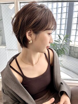 ミリア(MILIA) 20代30代40代大人マッシュショートヘア