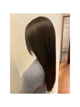 エルサフィロ キタハマ(el zafiro kitahama) 20×30×40代×大人カラー×ケミカルケアトリートメント×ツヤ髪