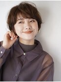 流し前髪でフィットするフェザーショートヘア/髪質改善コンティ