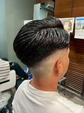 スタンドバーバー 柏(STAND BARBER) スペインカール/スパイキーショート/ブルーブラック
