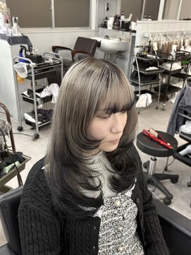 シェイロ(Cielro) 【グレーカラー/ハッシュカット/エンドカラー】SAKI
