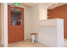 ラナヘアー(Lana hair)の雰囲気（カフェ風のゆったりとした店内髪質改善／白髪ぼかし）