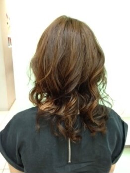 ラ チョッカドットコム 東大島店(la ciocca.com)の写真/髪の変化が気になる大人女性へ。ダメージを抑え豊富な色味で叶える上品ヘアスタイル。